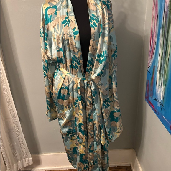 Pusheen Other - Pusheen womens satiny kitty cat robe L-XXXL L XXXL tie waist pockets